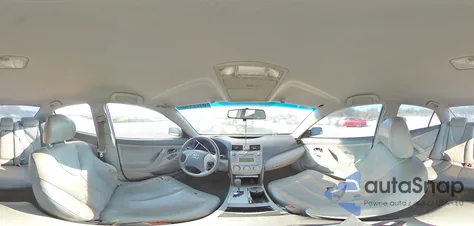 2010 Toyota Camry Base z USA, uszkodzony, nr VIN 4T1BF3EK3AU579641